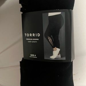 NWT Torrid Leggings